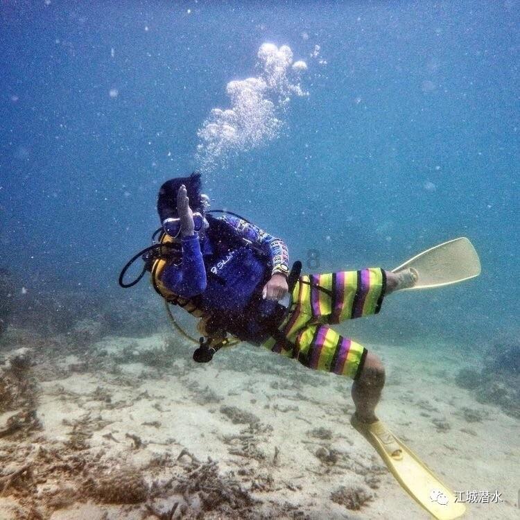 逃出漂浮的小岛